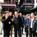 建為新聞 | 湖南省委常委、市委書記謝衛(wèi)江赴上?？疾?></a>
                                    </div>
                                <div>
                                    <b class=